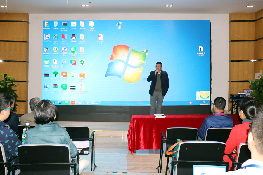 深圳市milan米兰光电有限公司-许董讲话.jpg